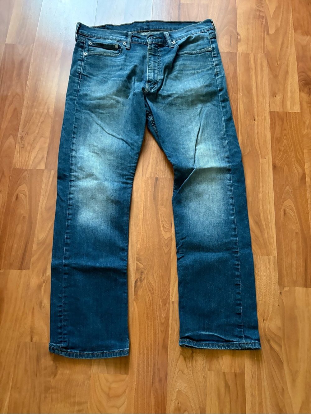 Men's Blue Washed Straight-Leg Jeans